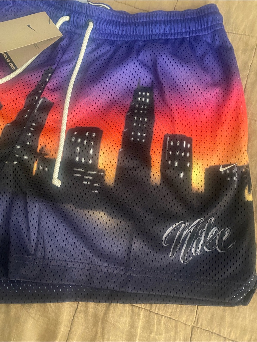 Nike - Picture 3 of 12